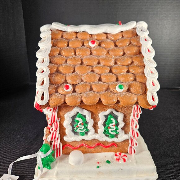 Claydough Light Up LED, Gingerbread House With Santa And Reindeer 9" Tall - Picture 12 of 14